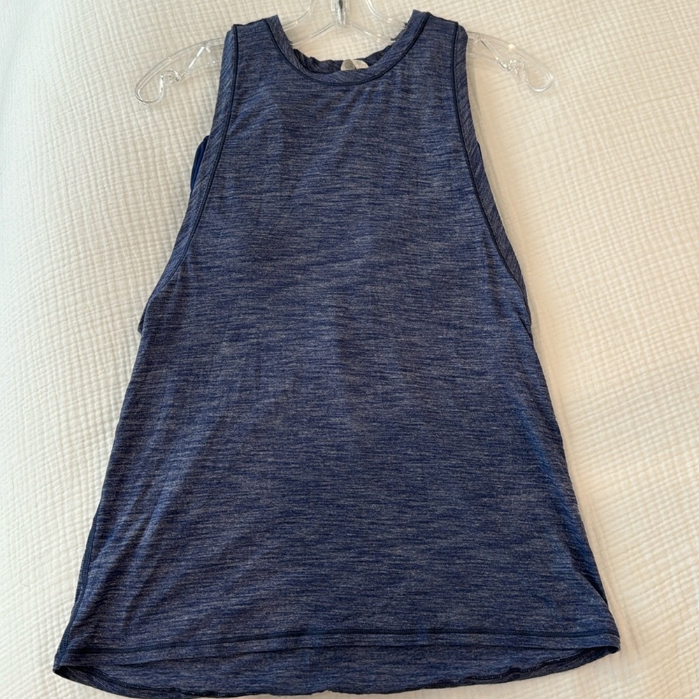 Lululemon blue 2 in 1 workout tank top with built in sports bra size 6